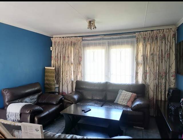 3 BEDROOM HOUSE FOR SALE IN BELLAIR